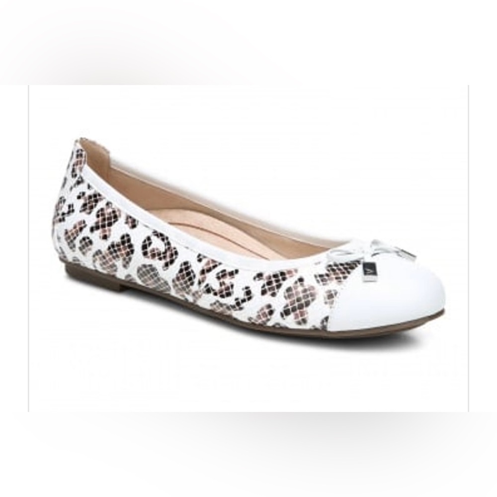 Vionic New Leopard Animal Print Flats